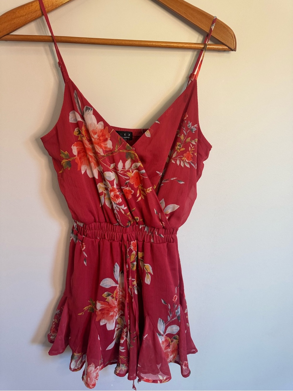 Trixxi Red brick Floral Wrap shorts romper size small with ruffles